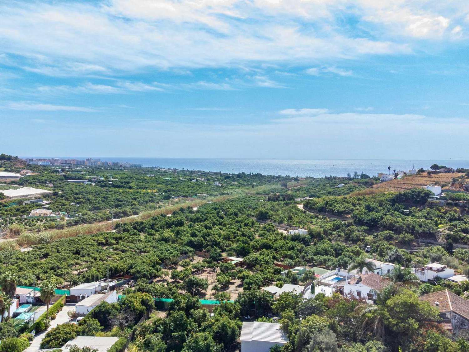 Preciosa villa en el campo con vistas al mar - a 8 mins del centro de Nerja