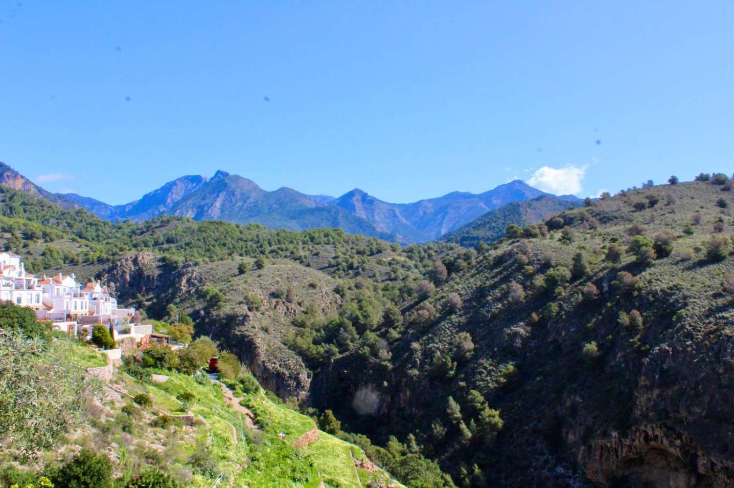 Villa semiadosada en Frigiliana - vistas al mar