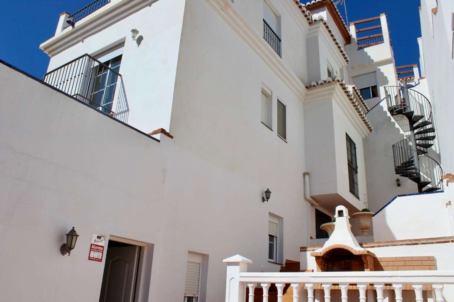 Villa semiadosada en Frigiliana - vistas al mar