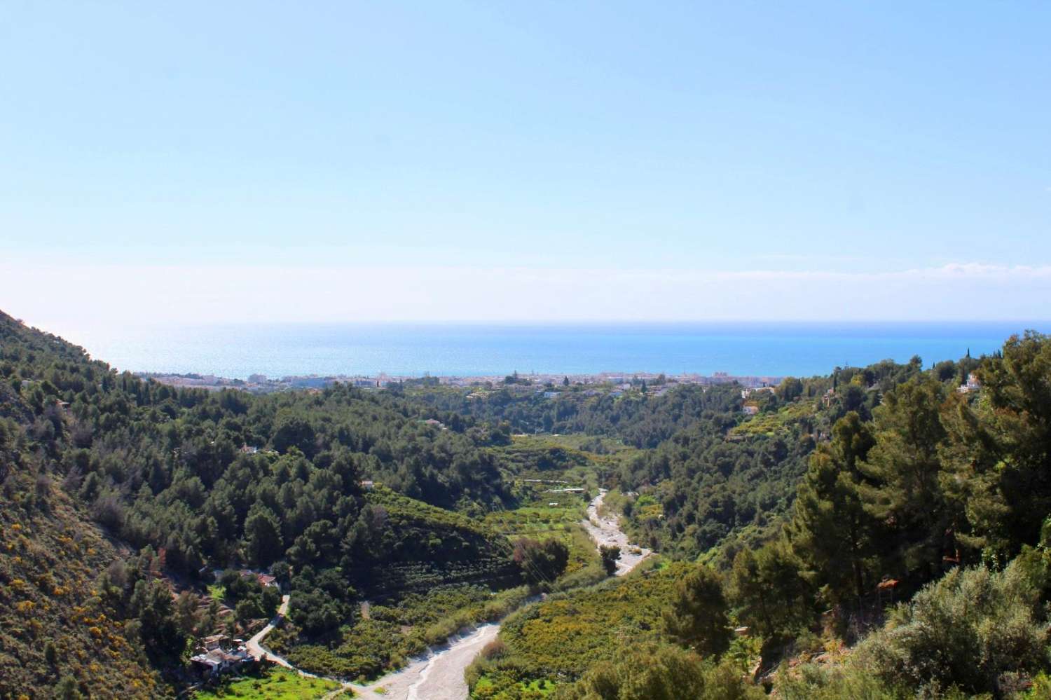 Villa semiadosada en Frigiliana - vistas al mar