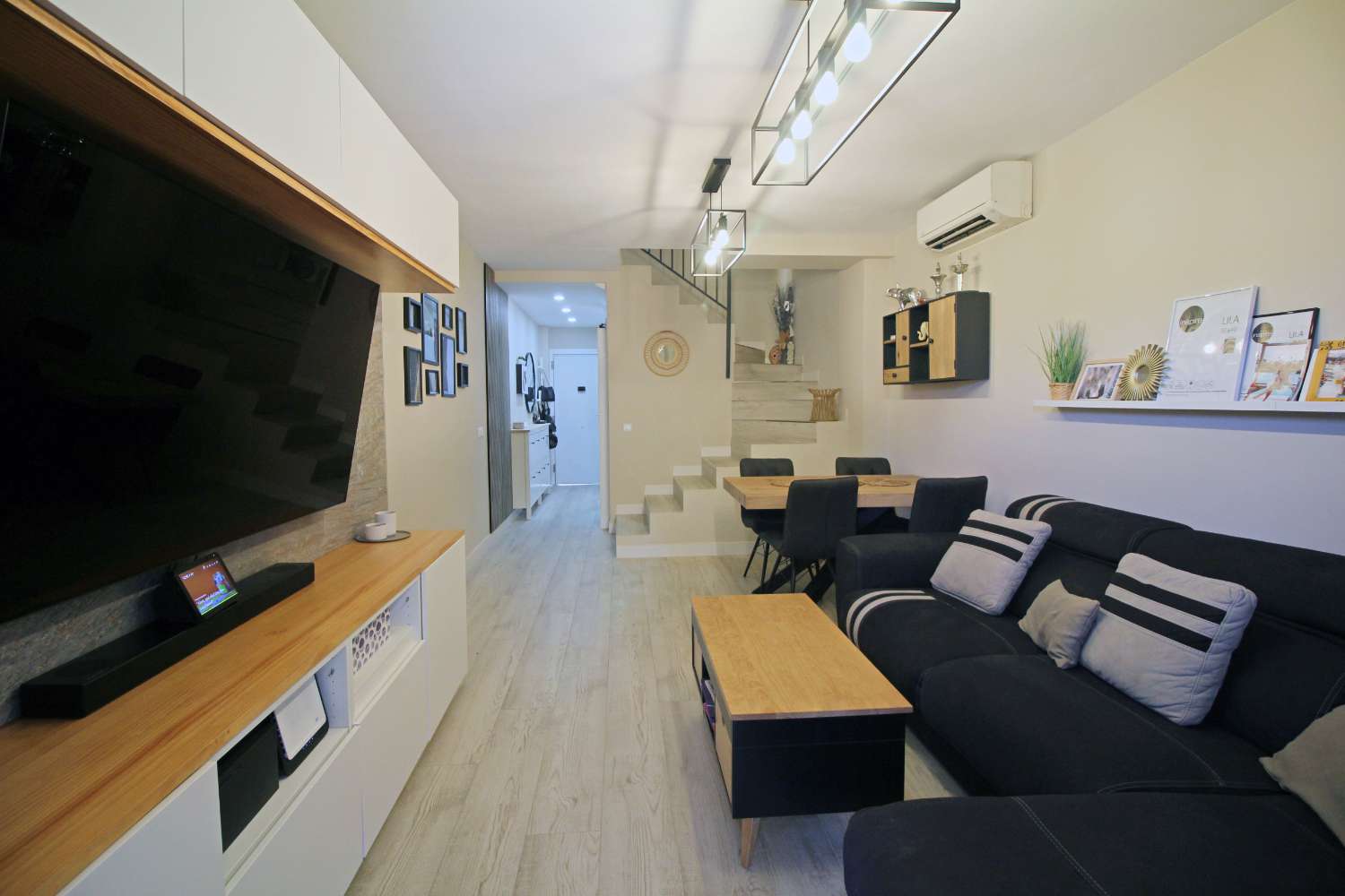 Preciosa casa adosada totalmente reformada en La Noria - Nerja