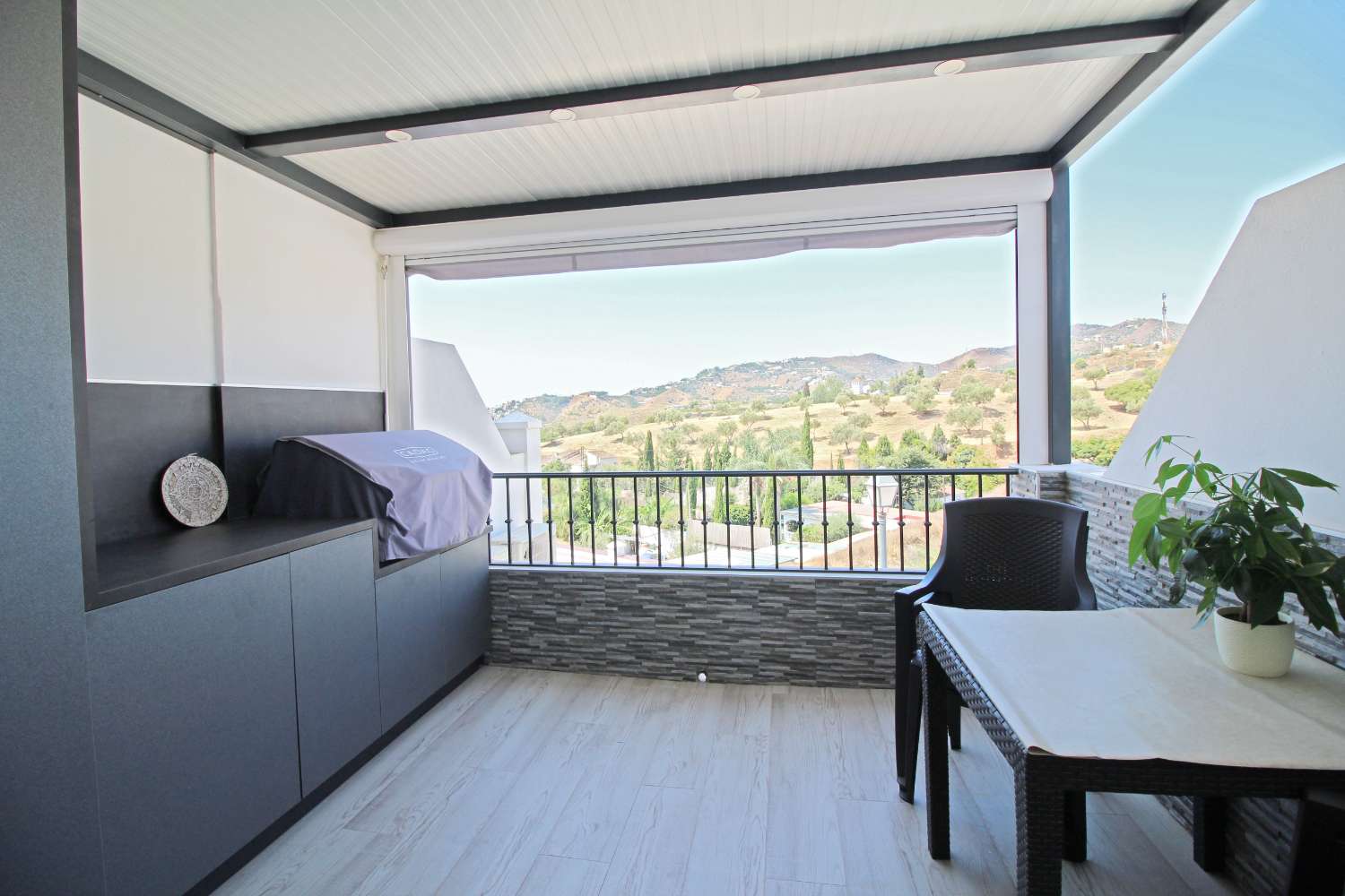 Preciosa casa adosada totalmente reformada en La Noria - Nerja