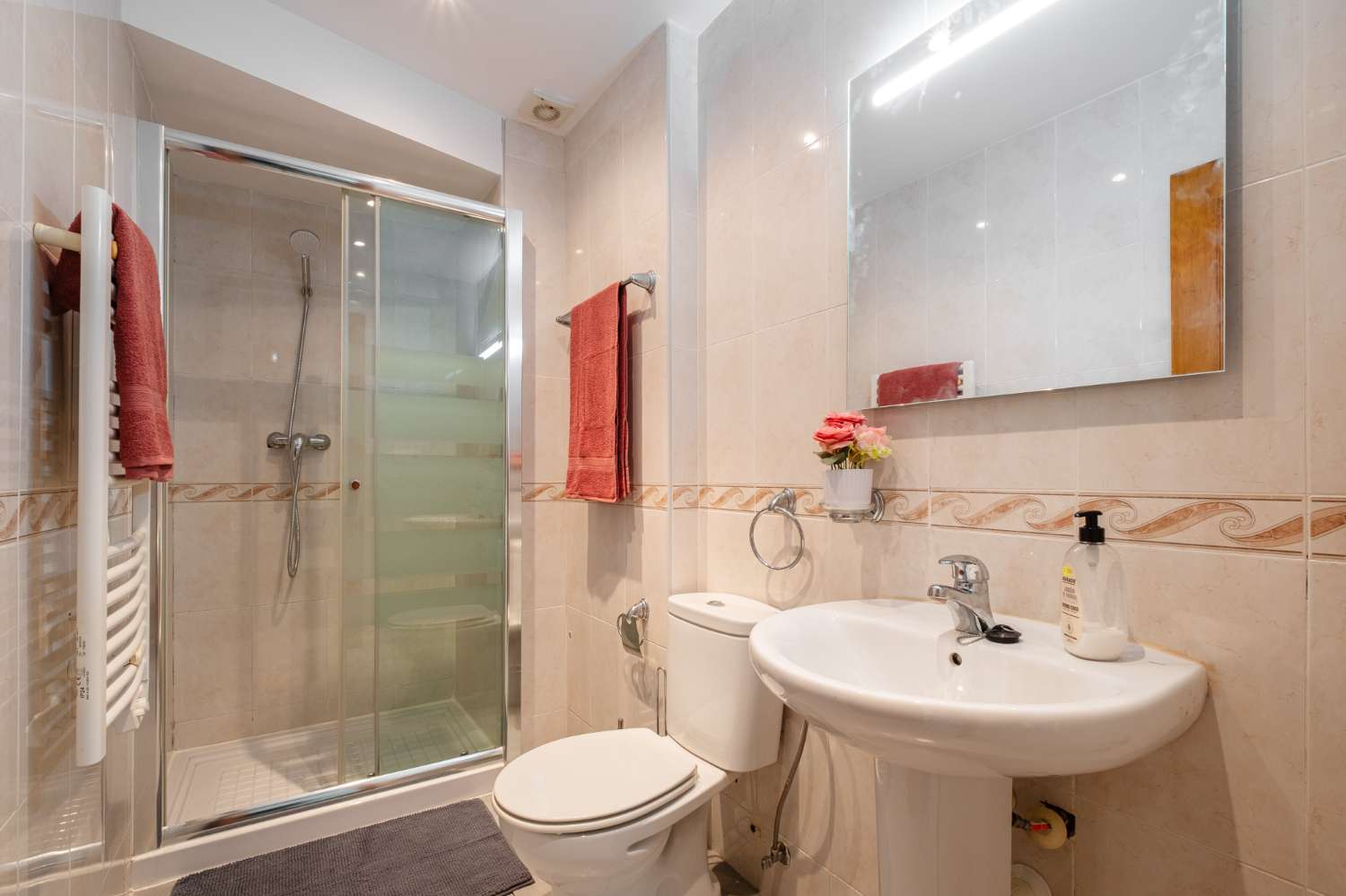 APARTAMENTO EN EDIFICIO TAHITÍ - ZONA PLAYA DE BURRIANA