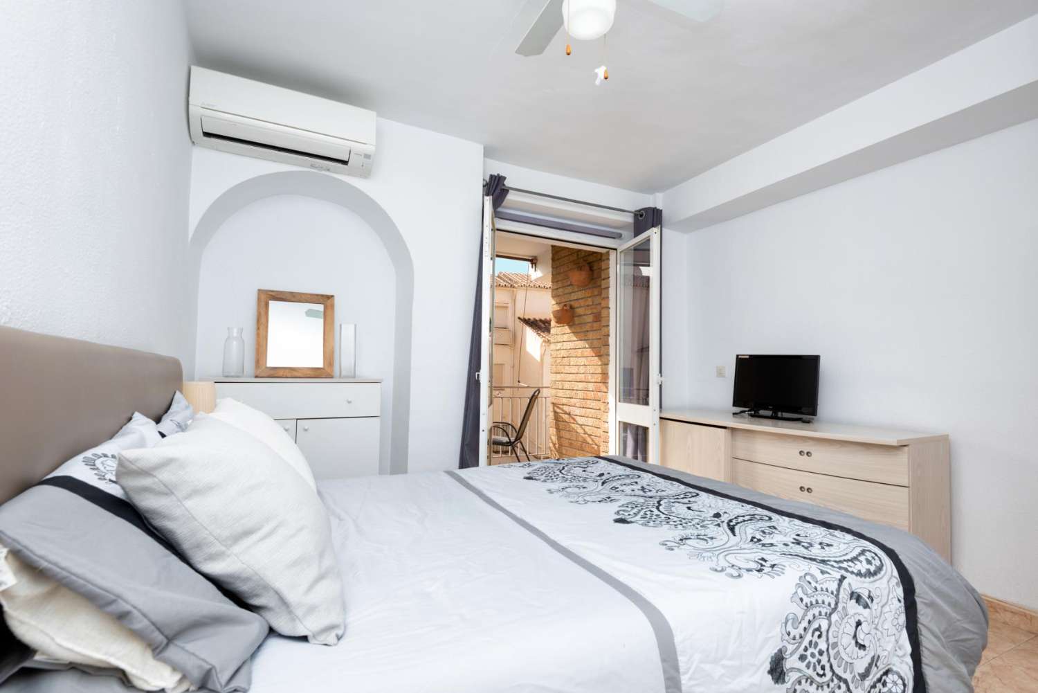 Piso en venta en Edificio Bahia, junto al Hotel Parador en Nerja