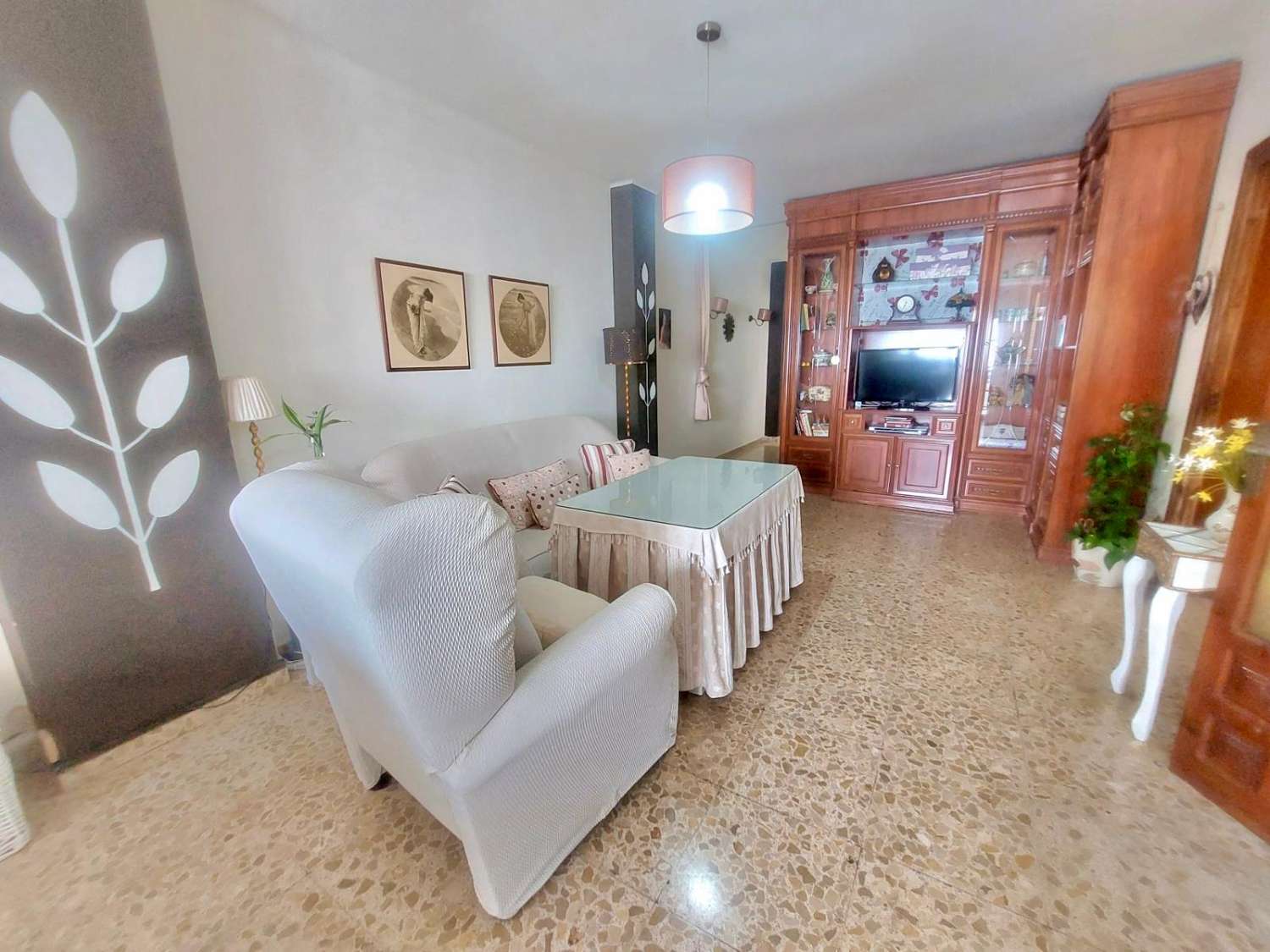 Amplio piso en venta en el centro de Nerja -  485.000 €