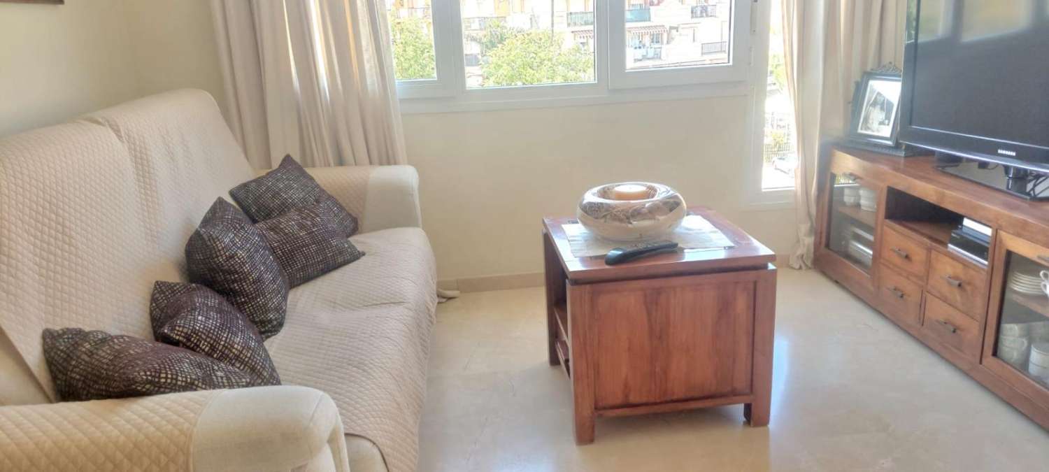 Exclusivo apartamento en primera linea de playa en Peñoncillo ( Torrox costa)