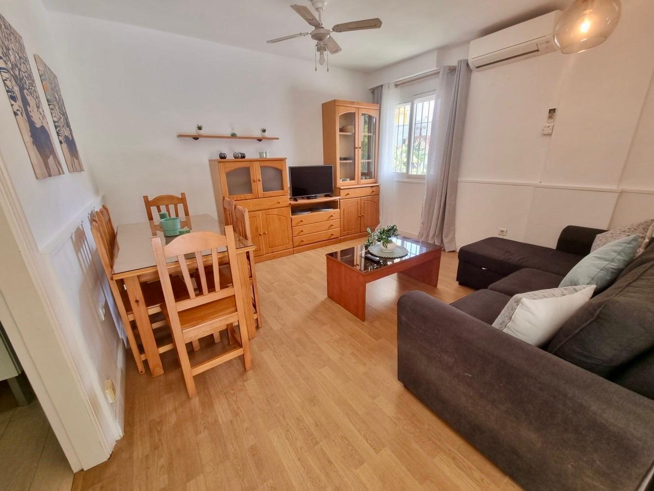 APARTAMENTO 1 DORMITORIO EN PLANTA BAJA CON PISCINA Y PARKING COMUNITARIO - BURRIANA - NERJA