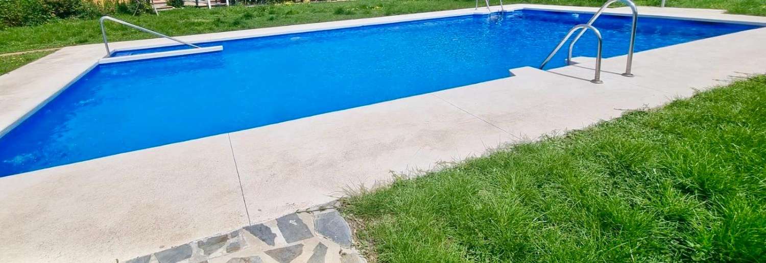 APARTAMENTO 1 DORMITORIO EN PLANTA BAJA CON PISCINA Y PARKING COMUNITARIO - BURRIANA - NERJA