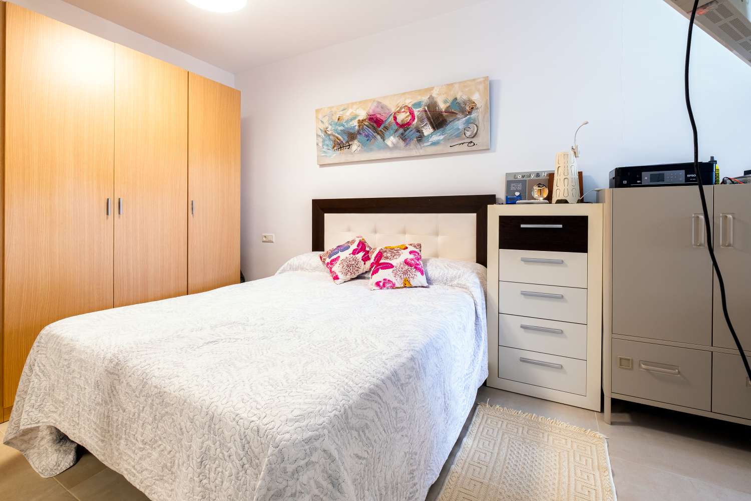 Bonito apartamento en Punta Lara con terraza privada