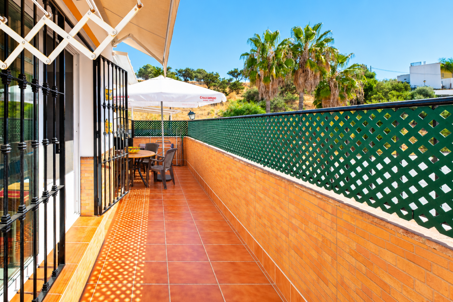 Bonito apartamento en Punta Lara con terraza privada