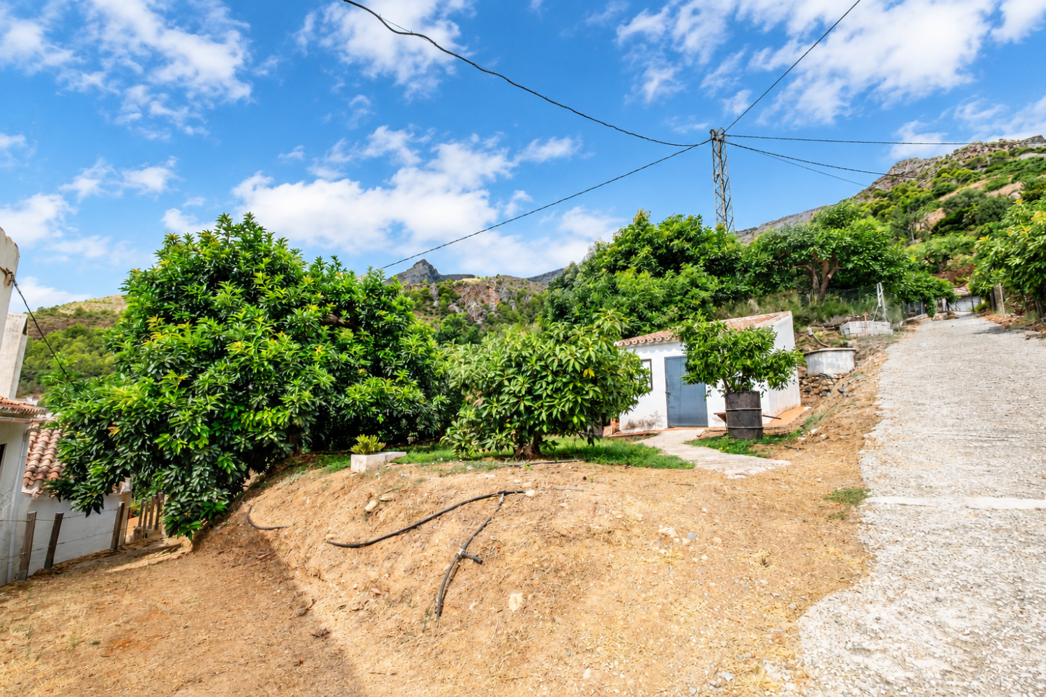 Cortijo en Rio de la Miel, antiguo molino de aceite