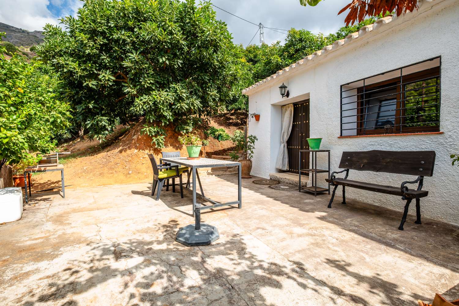 Cortijo en Rio de la Miel, antiguo molino de aceite
