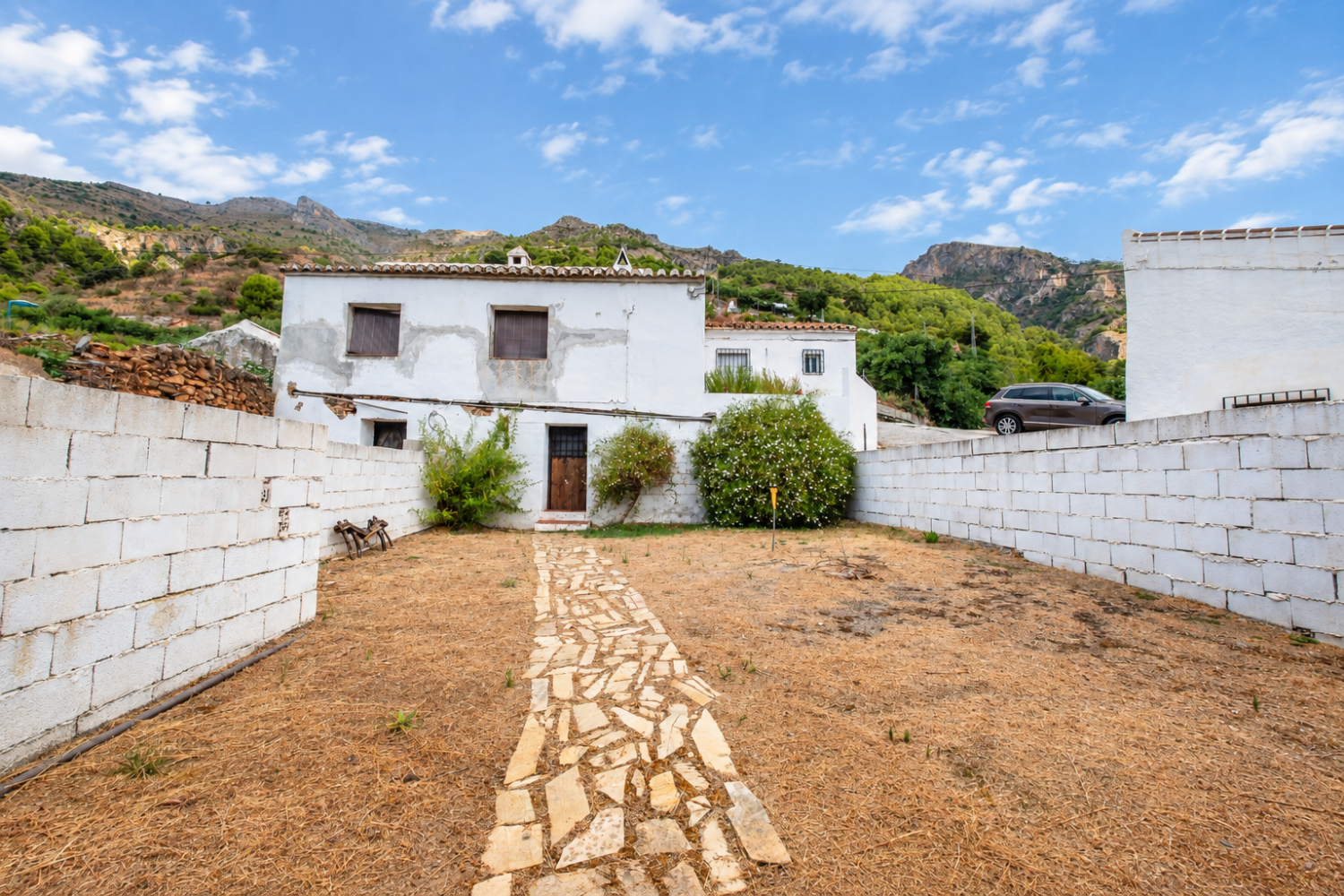 Cortijo en Rio de la Miel, antiguo molino de aceite